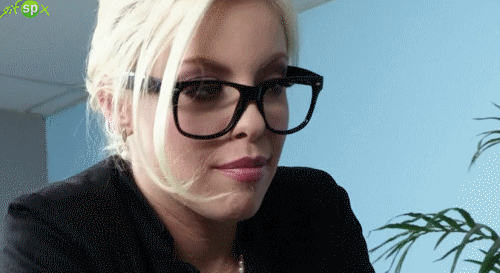 Britney Amber es una secretaria con mucha imaginación [1/2]